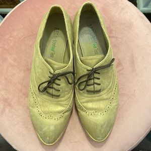 Tan BAREFOOT TESS Oxfords